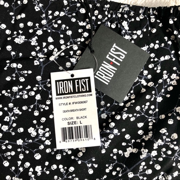 Iron Fist Death Breath Short with Skulls Size L - Picture 2 of 8